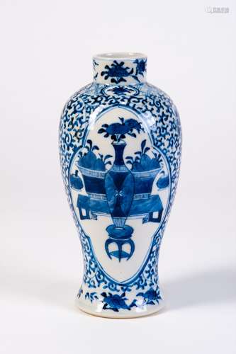 A BLUE AND WHITE VASE