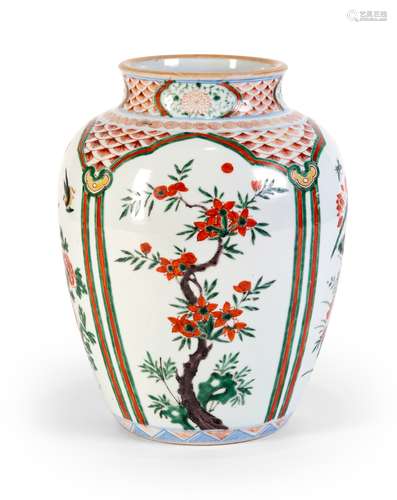 A WUCAI VASE WITH BIRDS AND FLOWERS