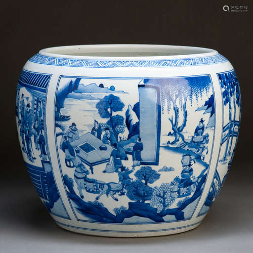 A BLUE AND WHITE PORCELAIN CACHEPOT