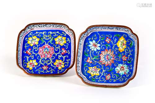 A PAIR OF SQUARE SHAPED ENAMEL COPPER DISH