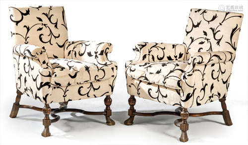 Pair of Louis XIV style armchairs in carved and tu…