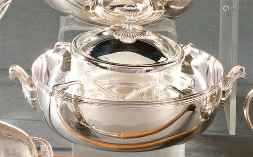 Game for caviar in silver metal and glass.