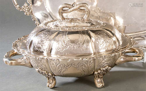 Silver tureen Without punching with engraved and c…