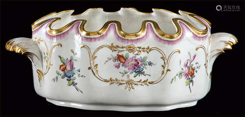 Cup cooler in tender paste with painted decoration…