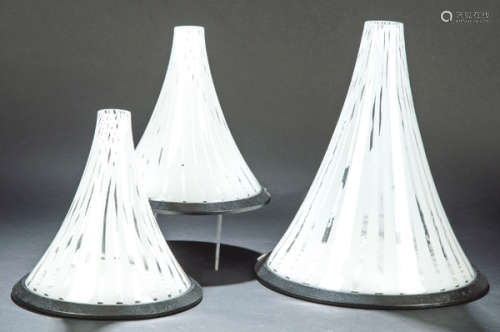Set of three cone shaped table lamps, in Murano gl…
