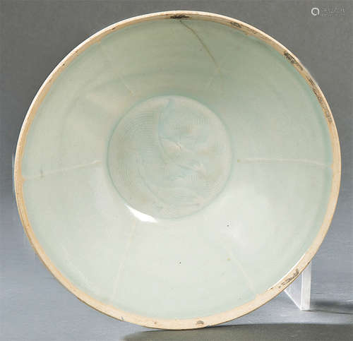 Qingbai glazed porcelain bowl with fish drawing on…