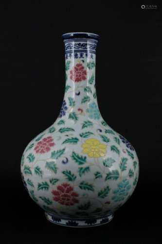 Large Chinese Ming Porcelain DouCai Vase