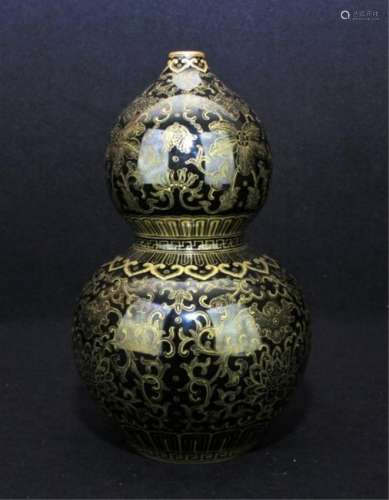 Chinese Qing Porcelain Gold Gilt Gourd Vase