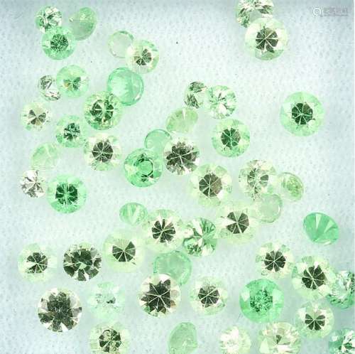 Lot round bevelled tsavorites