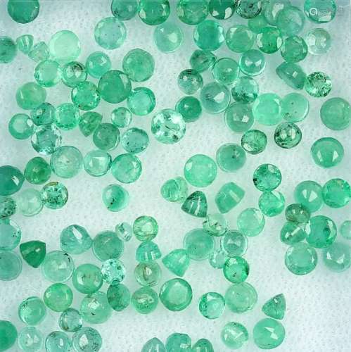 Lot round bevelled emeralds