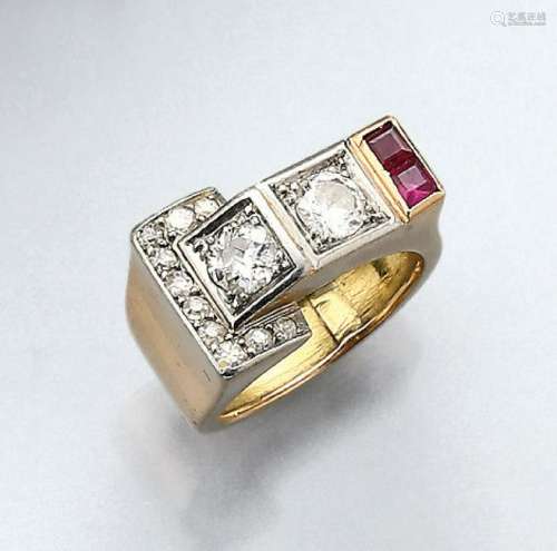 18 kt gold ring with diamonds and rubies