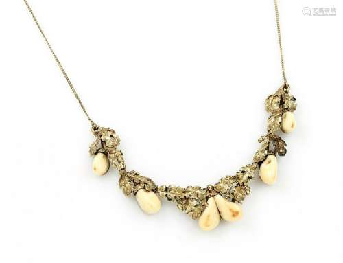 14 kt gold necklace with deer canine