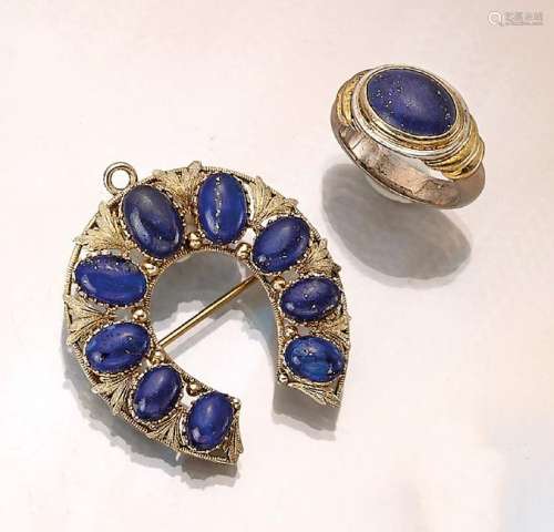 Lot brooch and ring with lapis lazuli