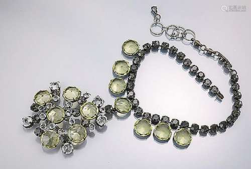 Necklace with rhine stones