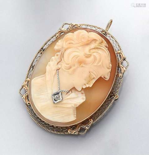 14 kt gold brooch with shell cameo and diamond