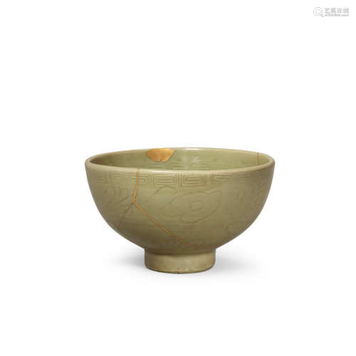 Early Ming dynasty, 14th/15th century A Rare Longquan Celadon 'Filial-Piety' Bowl