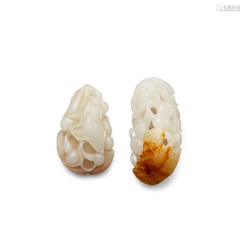 Qing dynasty Two white jade double-gourd toggles