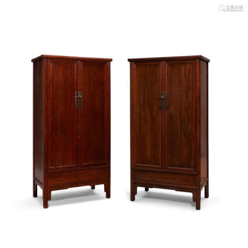20th century A pair of Hongmu tapered cabinets