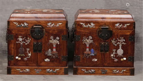 A PAIR OF CHINESE HUANGHUALI GEM STONE INLAID COURT HAT BOXES