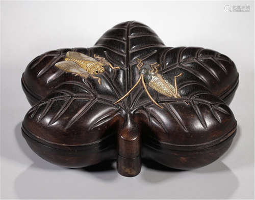 A CHINESE CARVED ZITAN LEAF LIDDED BOX