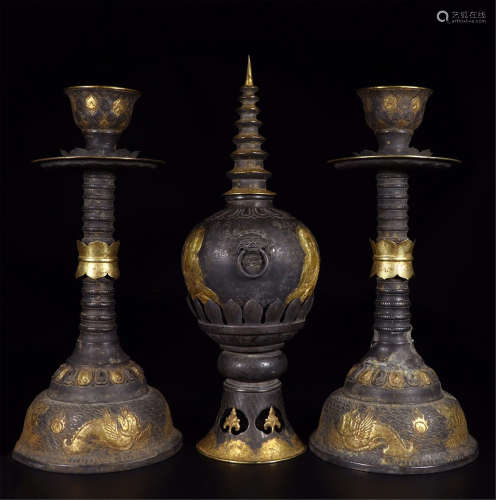 A PAIR OF CHINESE GILT SILVER CANDLE HOLDER