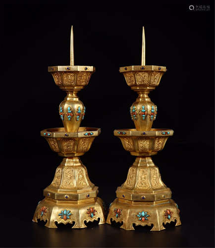 A PAIR OF CHINESE GILT BRONZE AGATE INLAID CANDLE HOLDERS