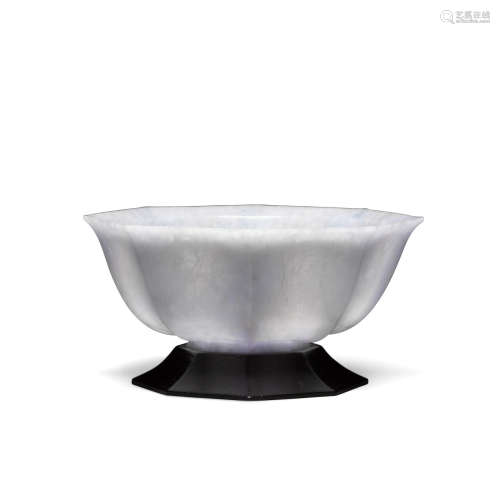 An octagonal jade bowl