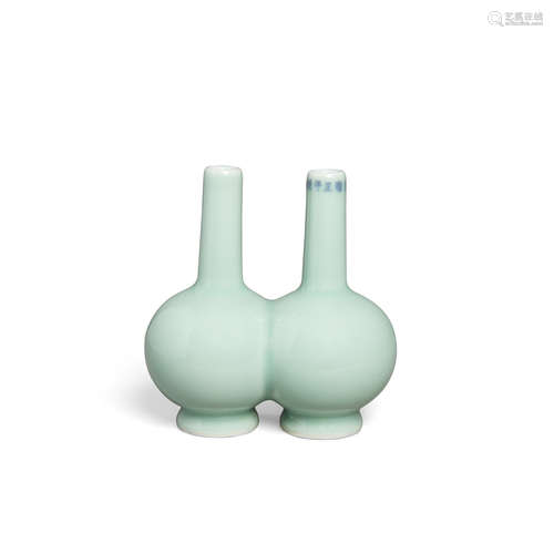 Yongzheng mark, Republic period A celadon glazed double stick neck vase