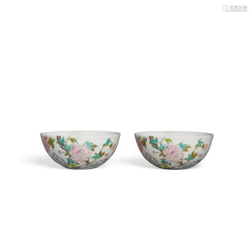 Yongzheng marks, 20th century A pair of famille rose enameled bowls