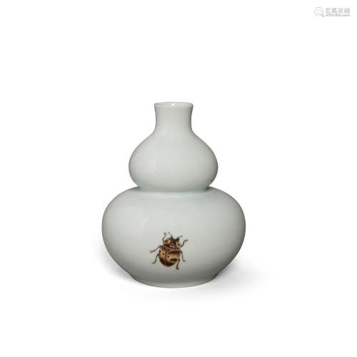 Republic period A small double gourd vase with polychrome cicada decoration