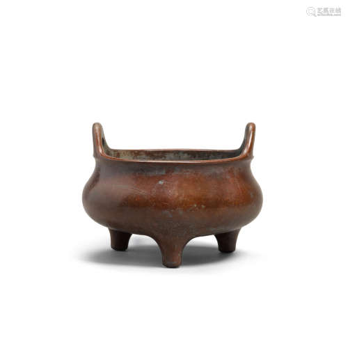 18th/19th century A bronze tripod incense burner