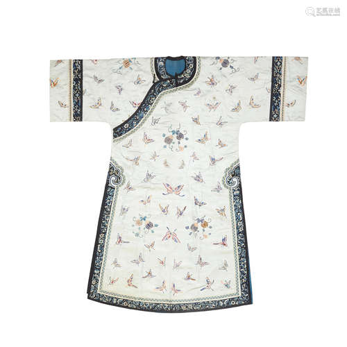 Late Qing dynasty A Manchu woman's informal robe, changyi