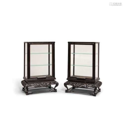 Republic period A pair of miniature glazed display cases
