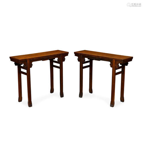 Late Qing/Republic period A pair of huali and burl wood top side tables