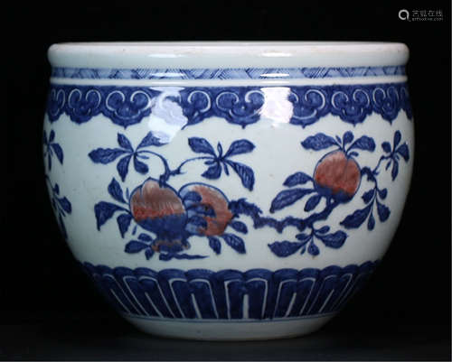 A CHINESE PORCELAIN BLUE AND WHITE RED UNDER GLAZED JAR