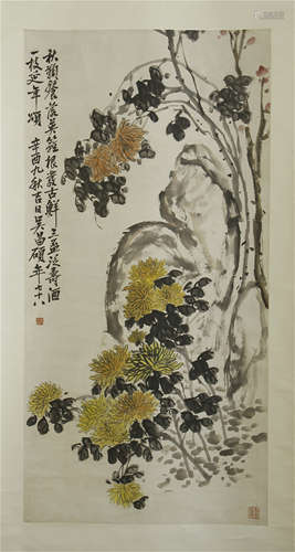 A CHINESE SCROLL PAINTING OF FLOWER WITH CALLIGRAPHY