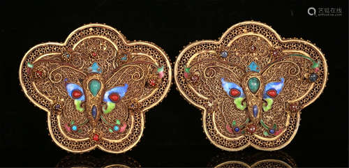 A PAIR OF CHINESE GILT SILVER BUTTERFLY LIDDED BOXES