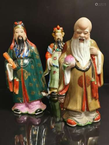 Trois statuettes d'immortels en porcelaine polychrome Chine, XXème siècle [...]