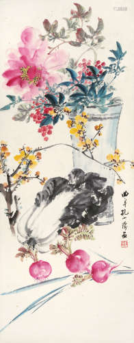 孔小瑜 1899～1984 清供花卉 立轴 设色纸本