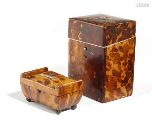 Λ An early 19th century tortoiseshell etui, the hi…