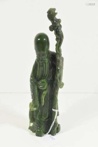 Statue en jade épinard, 20ème (accident) Ht 26cm