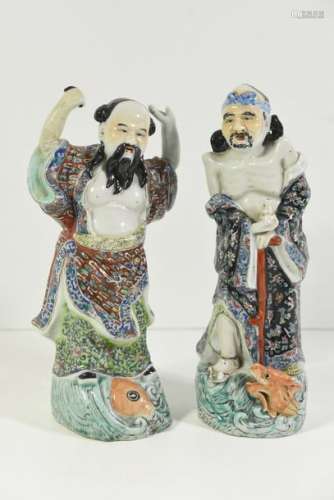 2 personnages en porcelaine de Chine XIXème, (23cm…