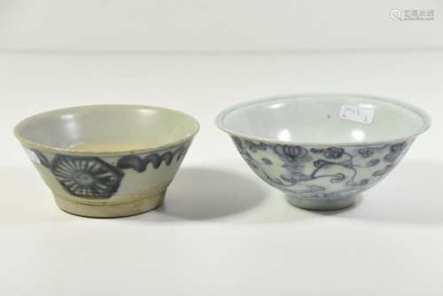 2 bols en porcelaine de Chine anciens (diam.14cm e…
