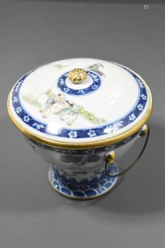 Pot couvert en porcelaine de Chine, vers 1900 (17c…
