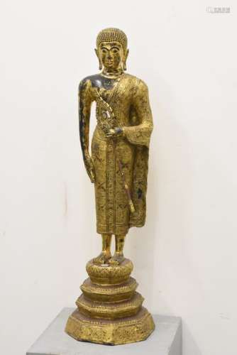 Statue de Bouddha en bronze doré (Ht.110cm)