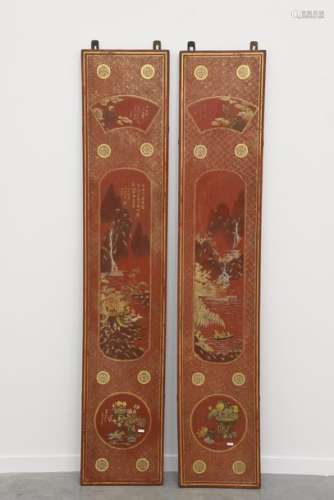 Paire de panneaux en laque de Chine, vers 1900 (17…