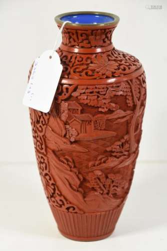 Vase en laque de Chine (Ht 22cm)
