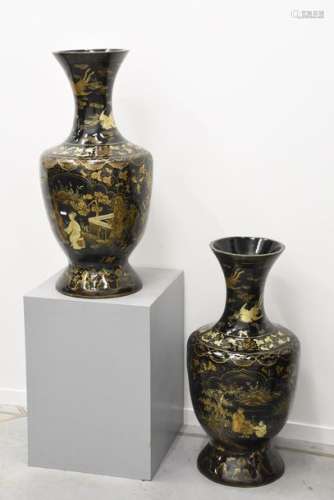Paire de vases asiatiques laqués (Ht 86cm)