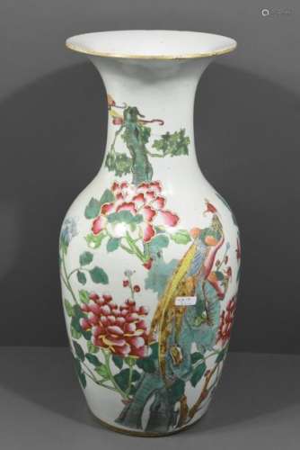 Vase en porcelaine de Chine à décor de fleurs et d…