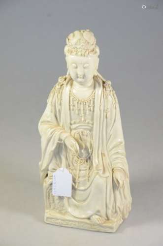 Quan Yin (défauts de cuisson) Blanc de Chine signé…